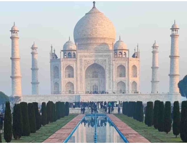 Taj Mahal one day trip from Delhi